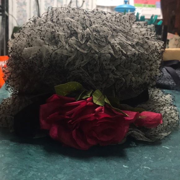 Antique Hat - Picture 2 of 3